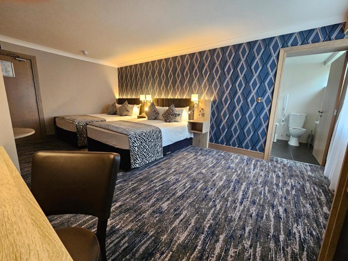 Rochestown Hotel