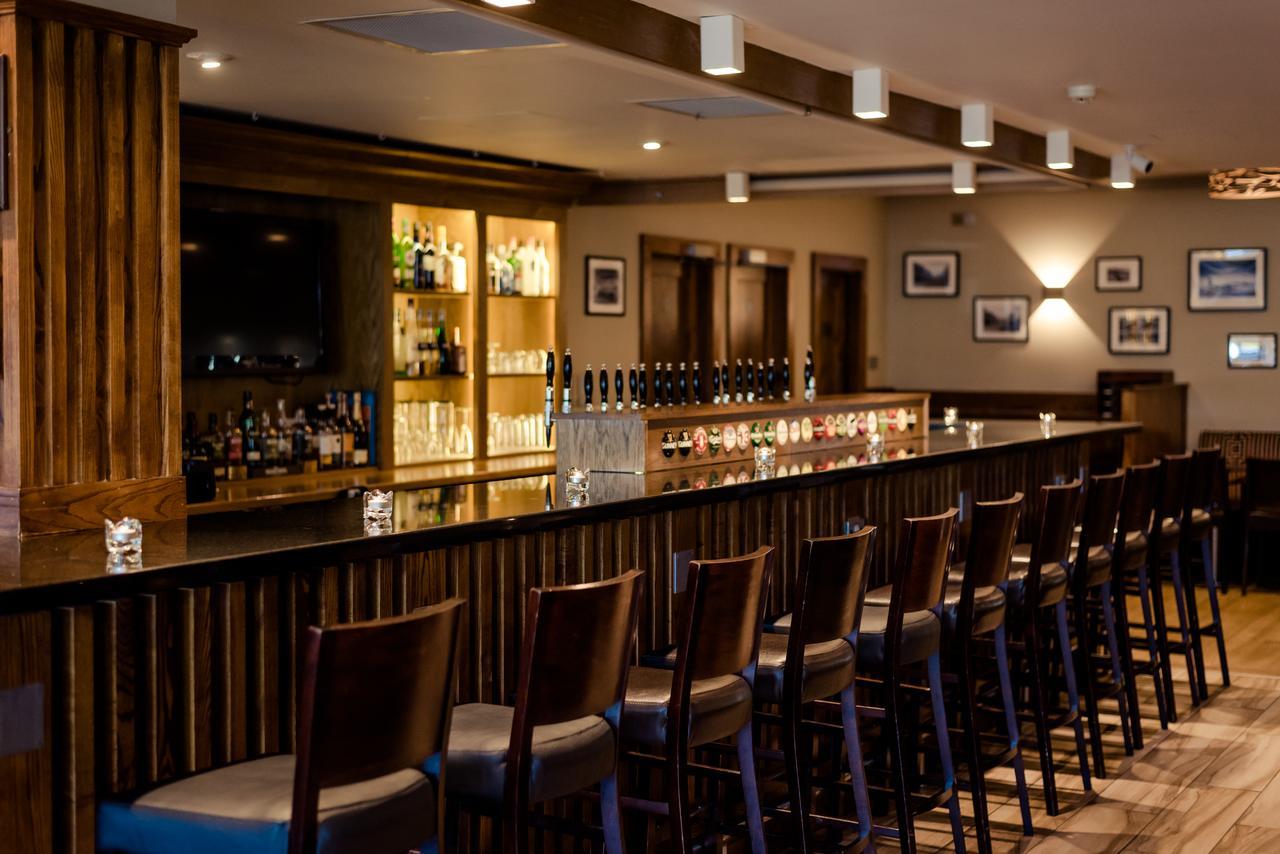 Rochestown 3*